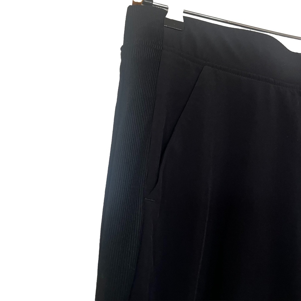 Athleta Black Cropped Pants - Picture 4 of 6